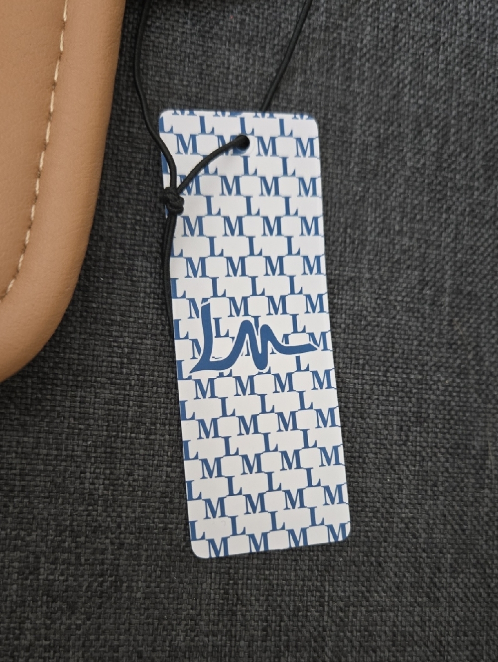 LM Sandals - Picture 2 of 6